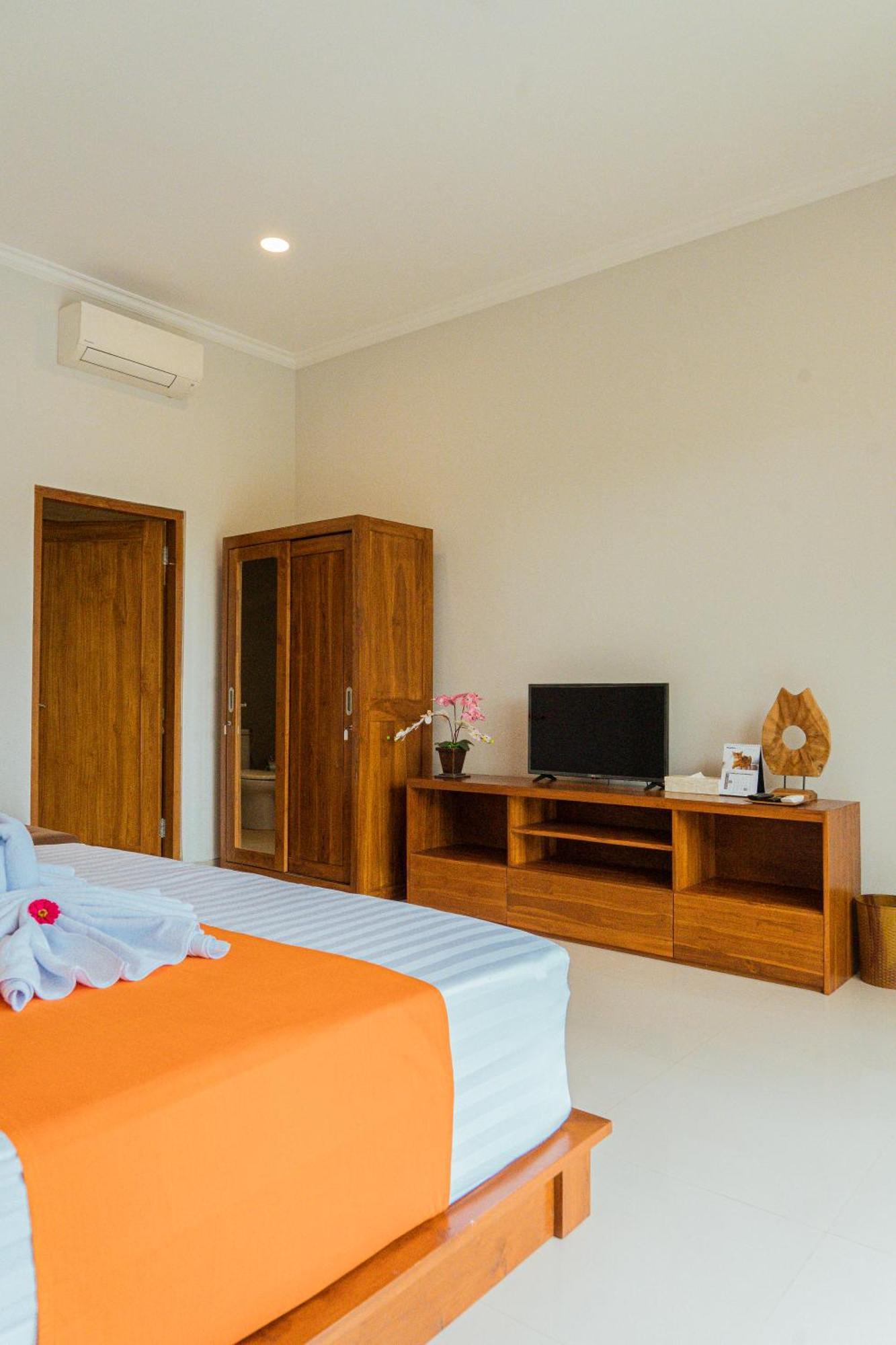Villa Nugraha Lovina Private Pool